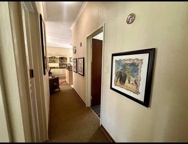 2 BEDROOM FREESTANDING FOR SALE IN SUNAIR PARK